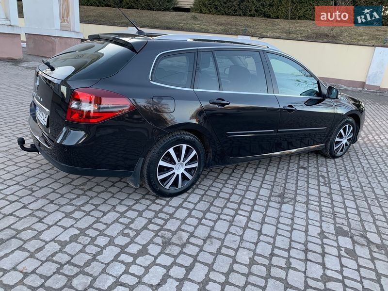 Универсал Renault Laguna 2010 в Остроге