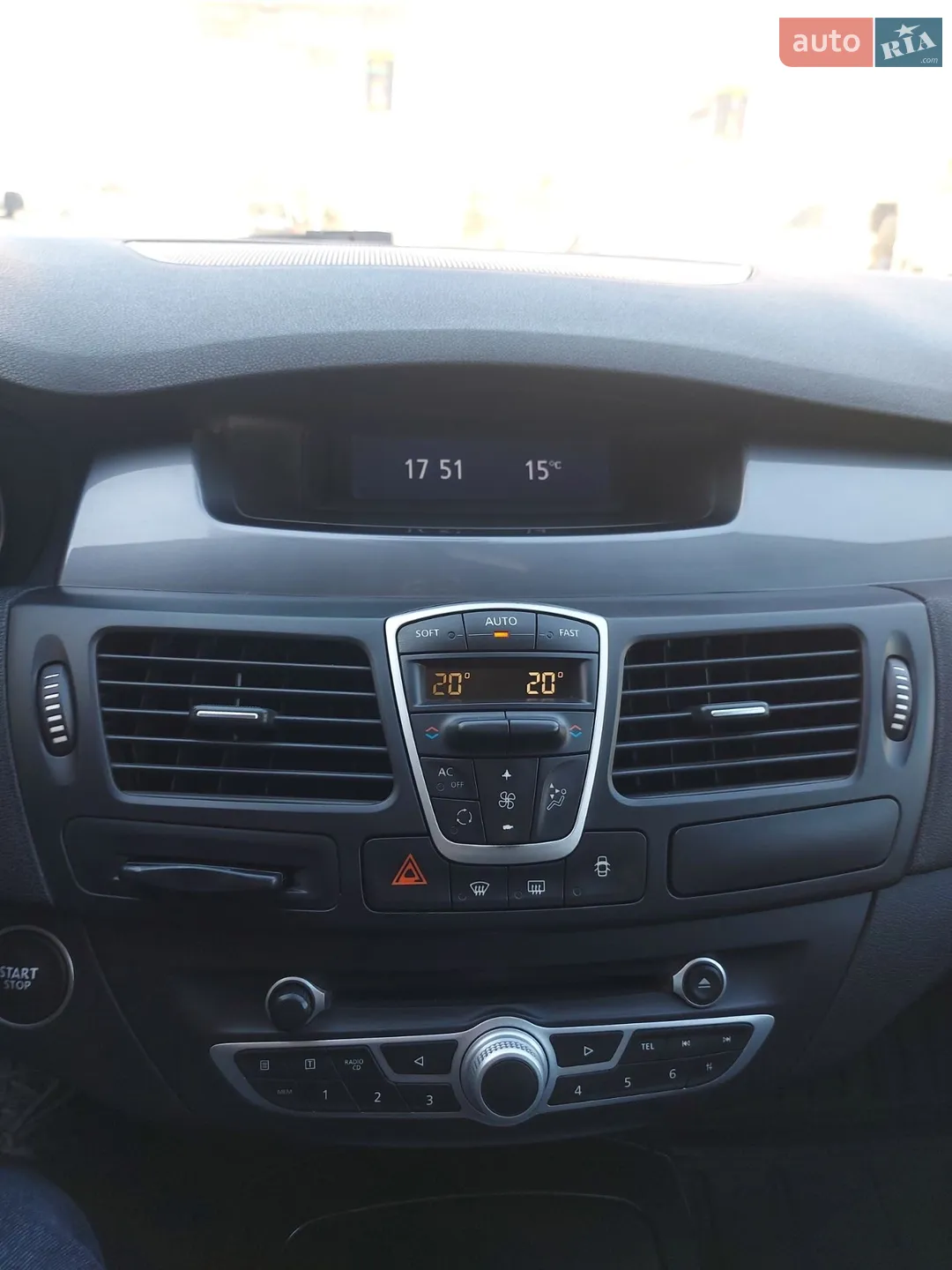 2010 Renault Laguna - мініатюра 13