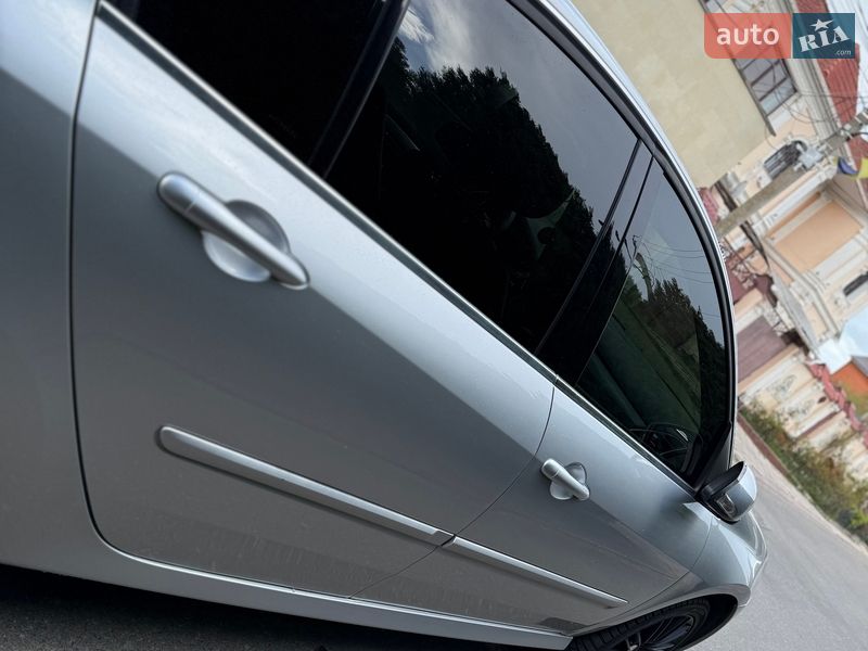 Лифтбек Renault Laguna 2011 в Одессе