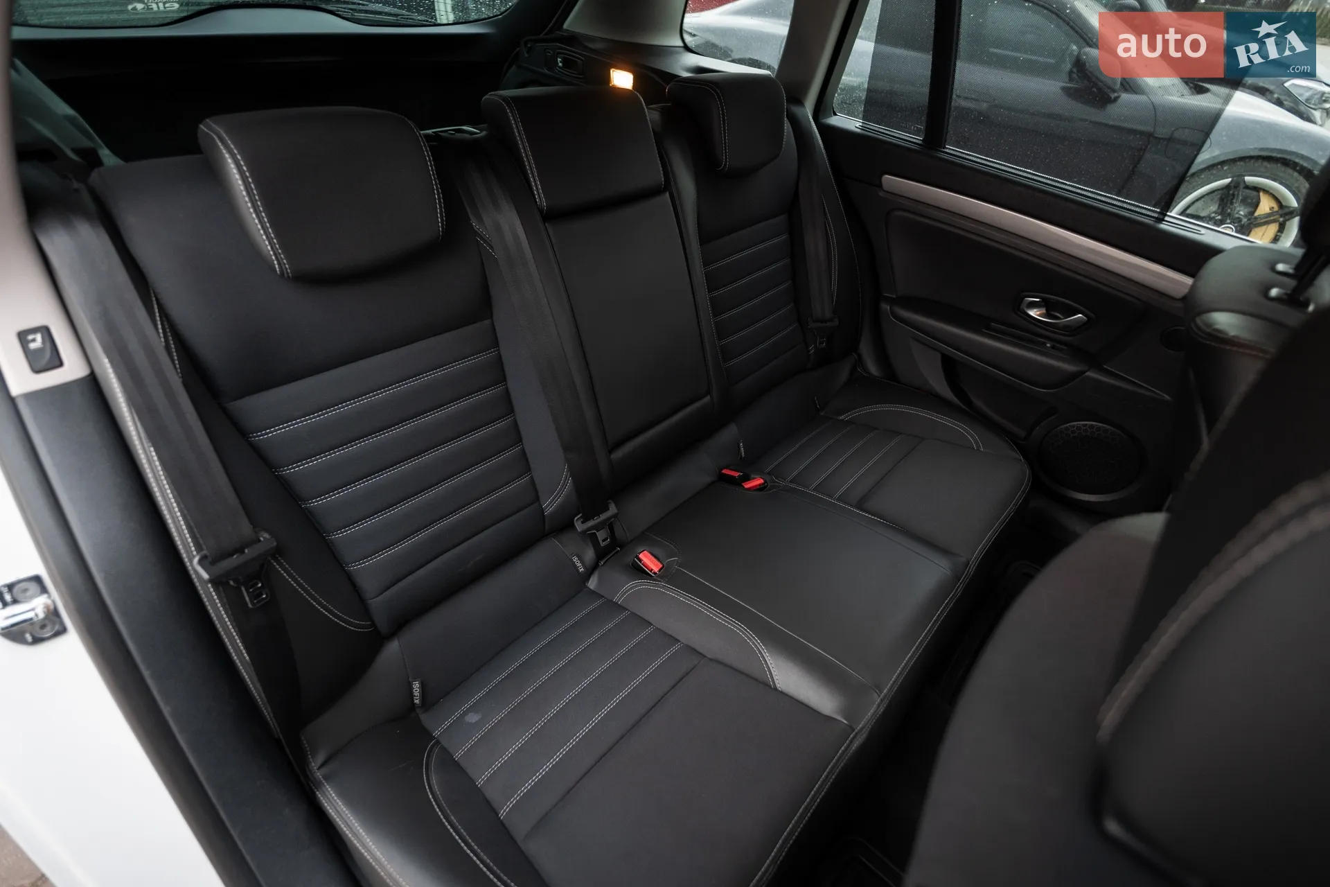 2012 Renault Laguna - мініатюра 43