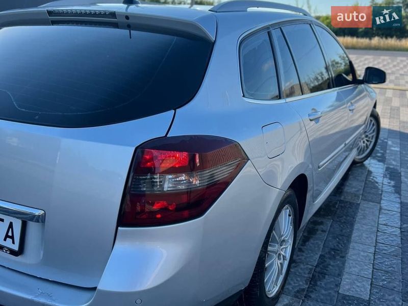 Универсал Renault Laguna 2011 в Львове