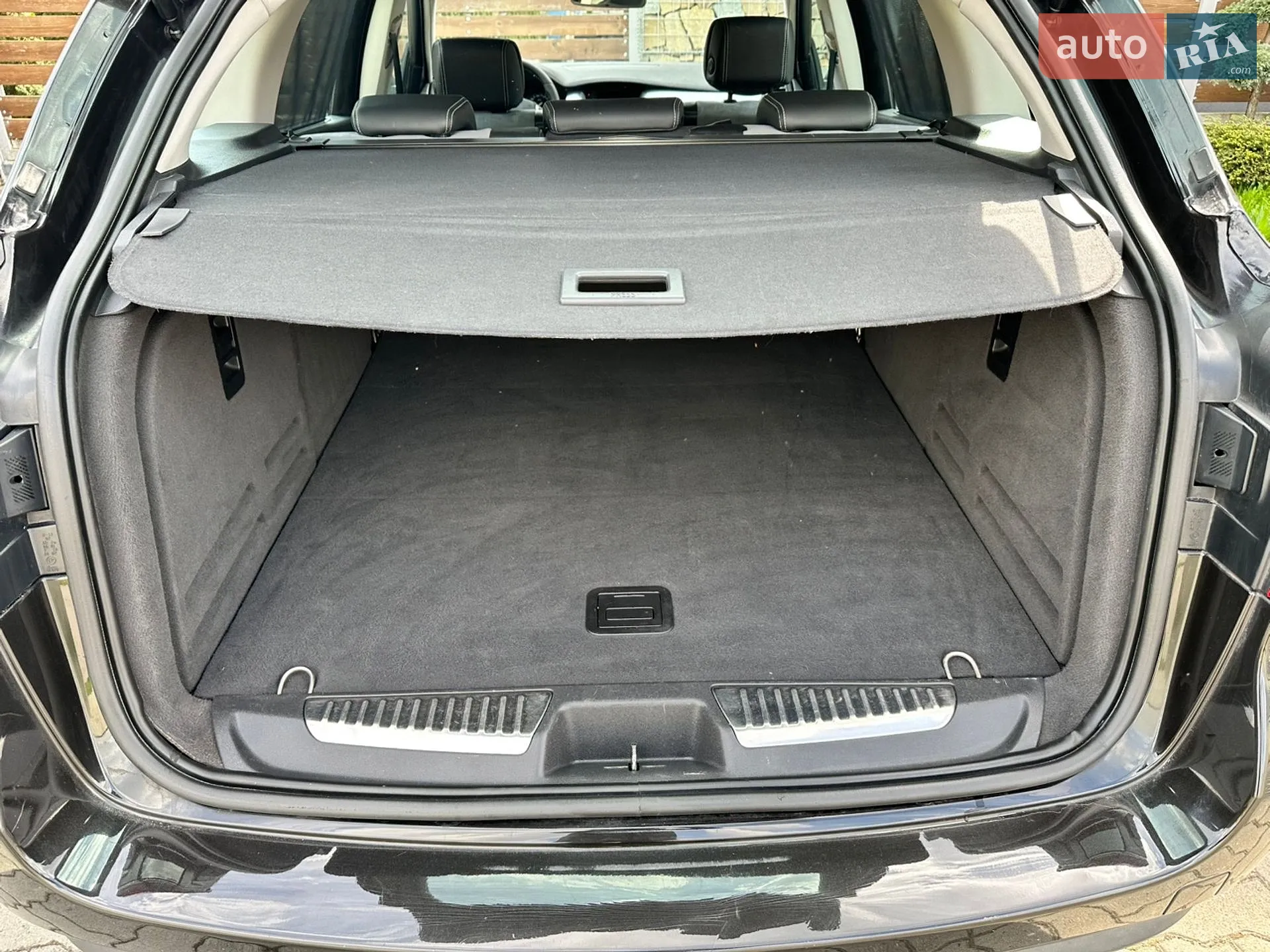 2011 Renault Laguna - мініатюра 120