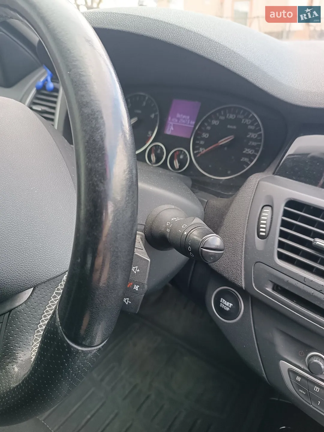 2012 Renault Laguna - мініатюра 33