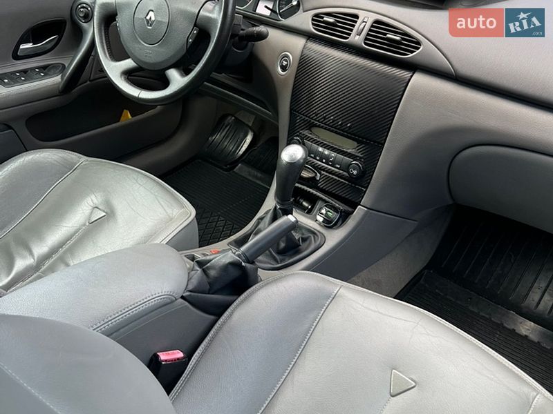 Лифтбек Renault Laguna 2002 в Тернополе