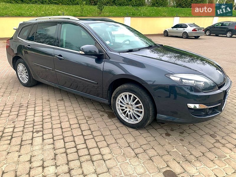 Универсал Renault Laguna 2010 в Остроге