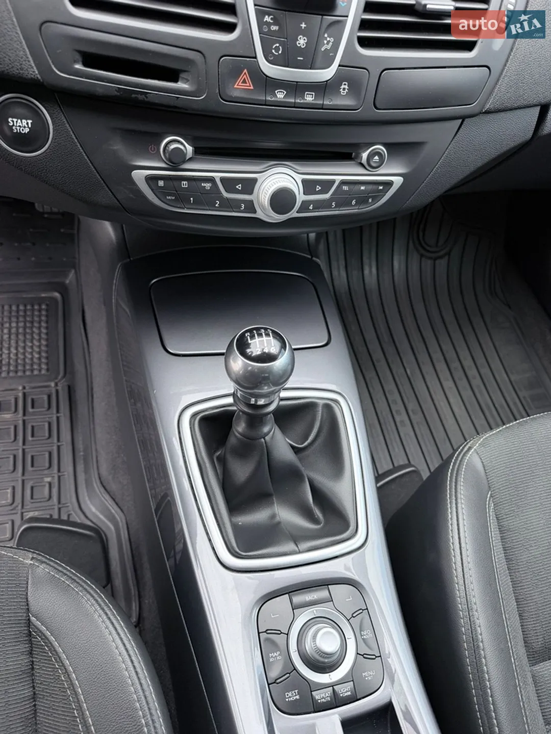 2010 Renault Laguna - мініатюра 23