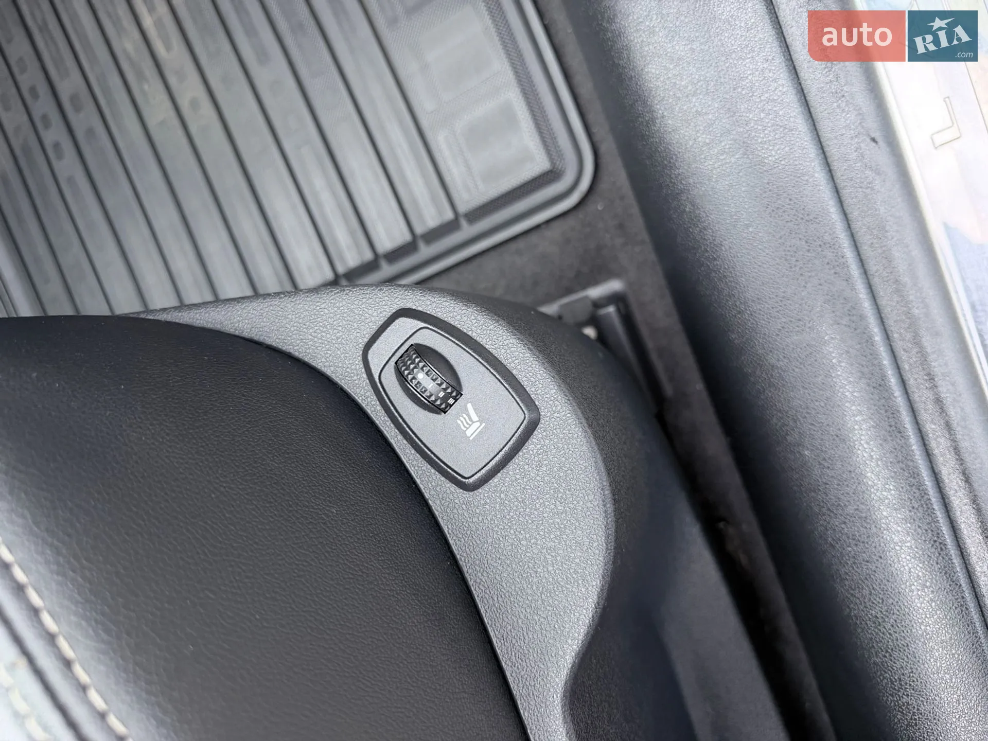 2010 Renault Laguna - мініатюра 33