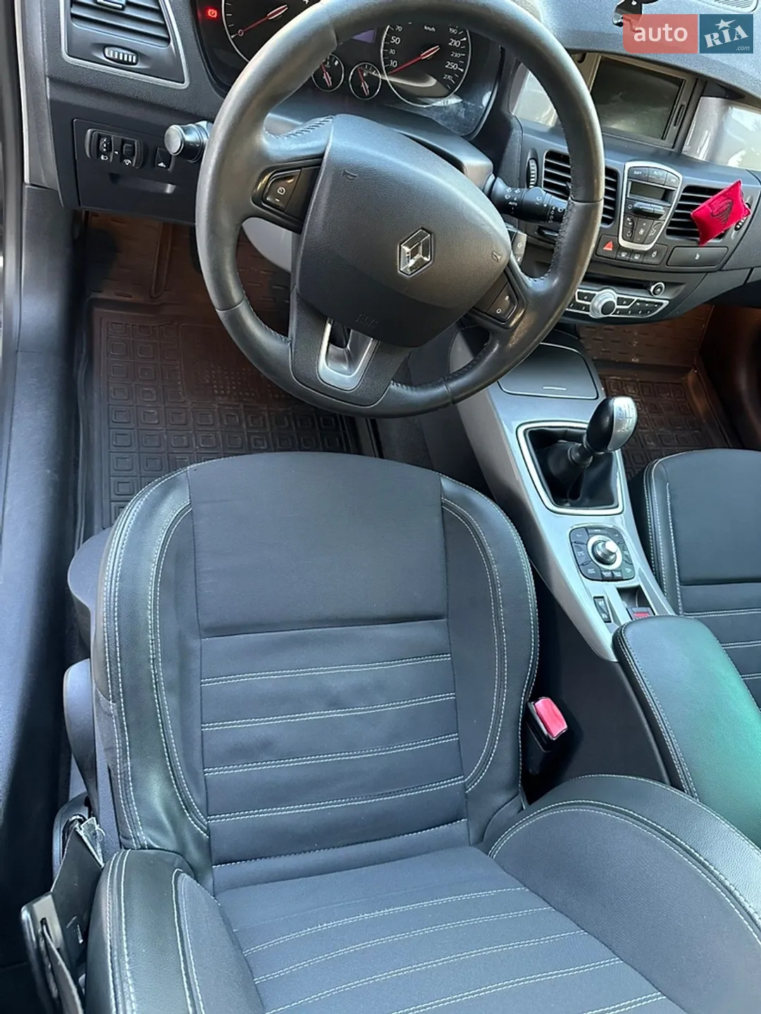 2011 Renault Laguna - мініатюра 17