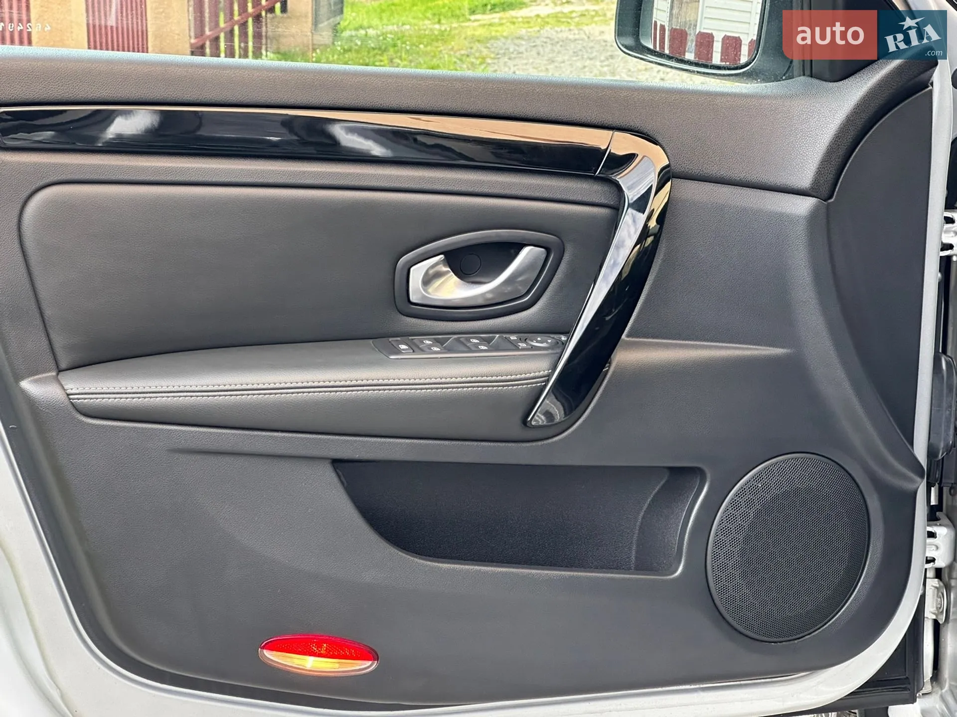 2011 Renault Laguna - мініатюра 32
