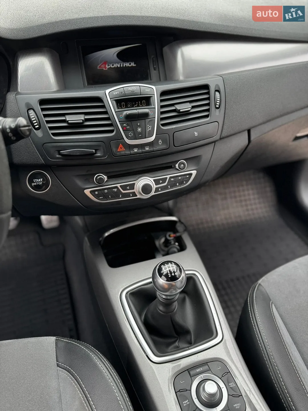 2011 Renault Laguna - мініатюра 20