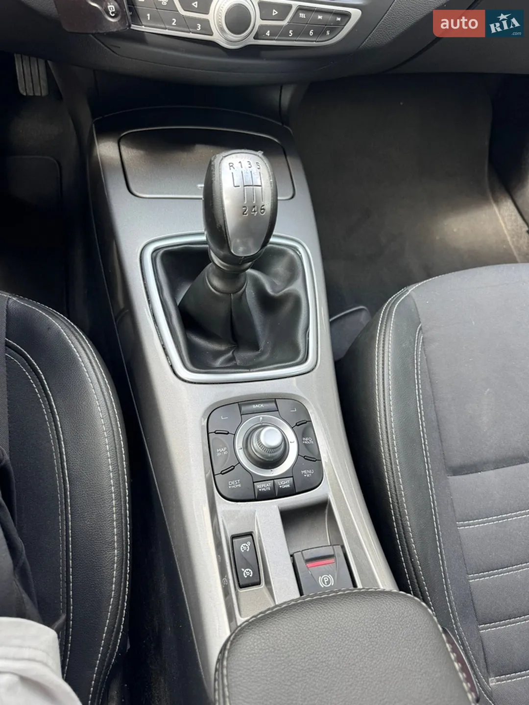 2011 Renault Laguna - мініатюра 21