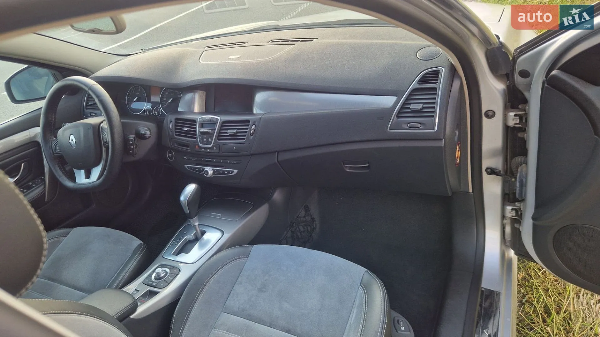 2011 Renault Laguna - мініатюра 35
