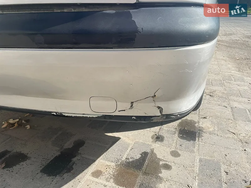 Renault Laguna 2001 VIN VF1B5640E23714734 фото оголошення 5 з 44
