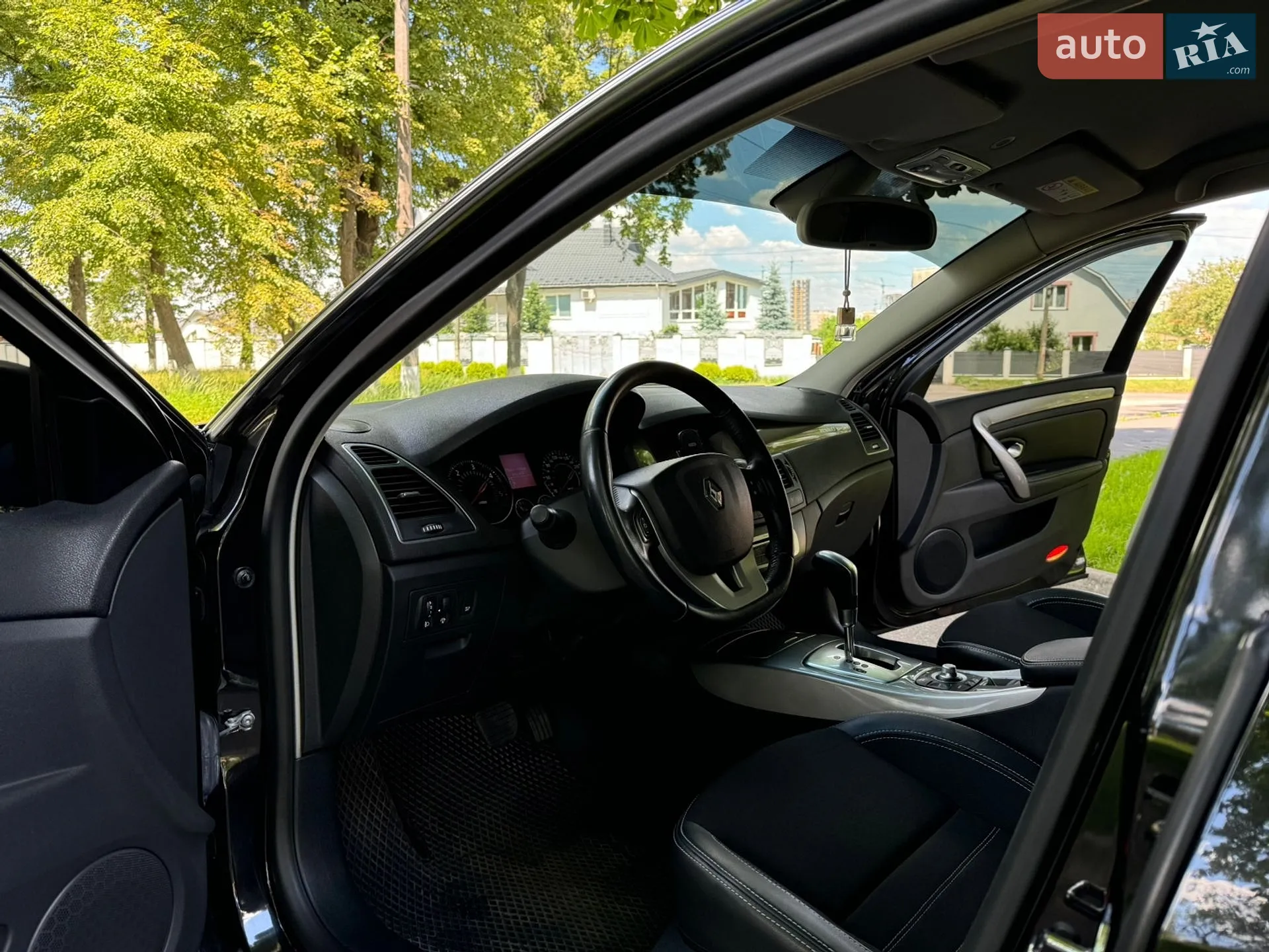 2015 Renault Laguna - мініатюра 25