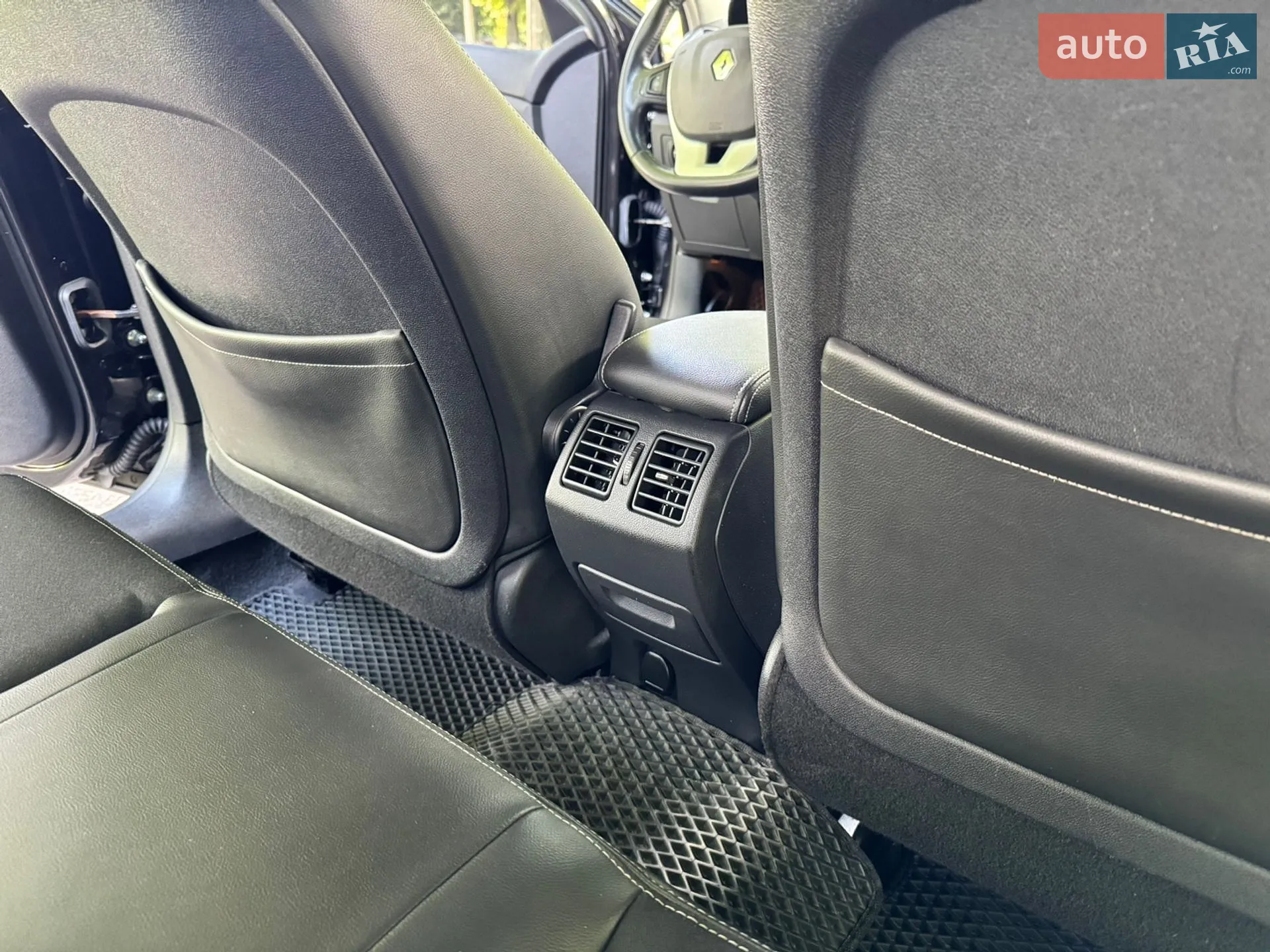 2015 Renault Laguna - мініатюра 36
