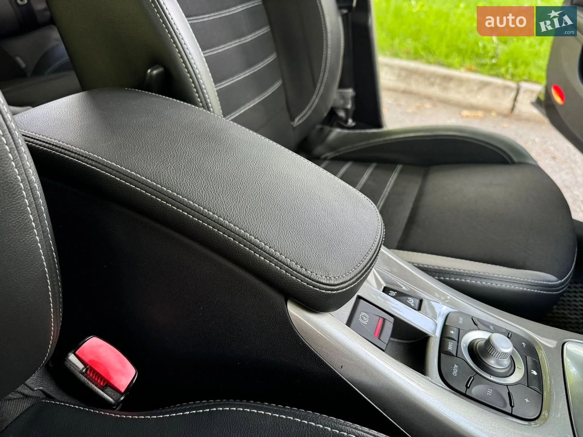 2015 Renault Laguna - мініатюра 42