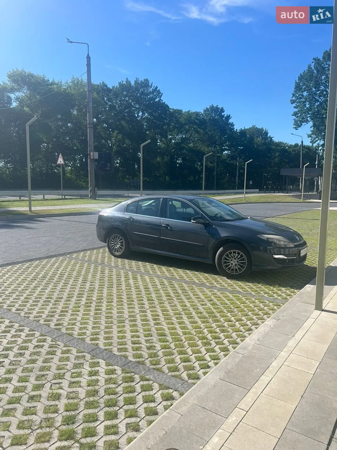 2011 Renault Laguna - мініатюра 2