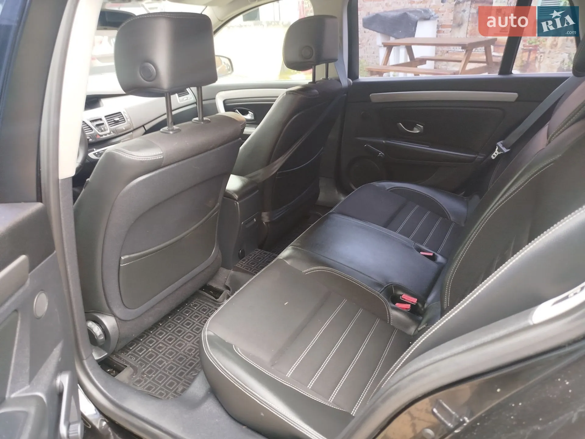 2012 Renault Laguna - мініатюра 32