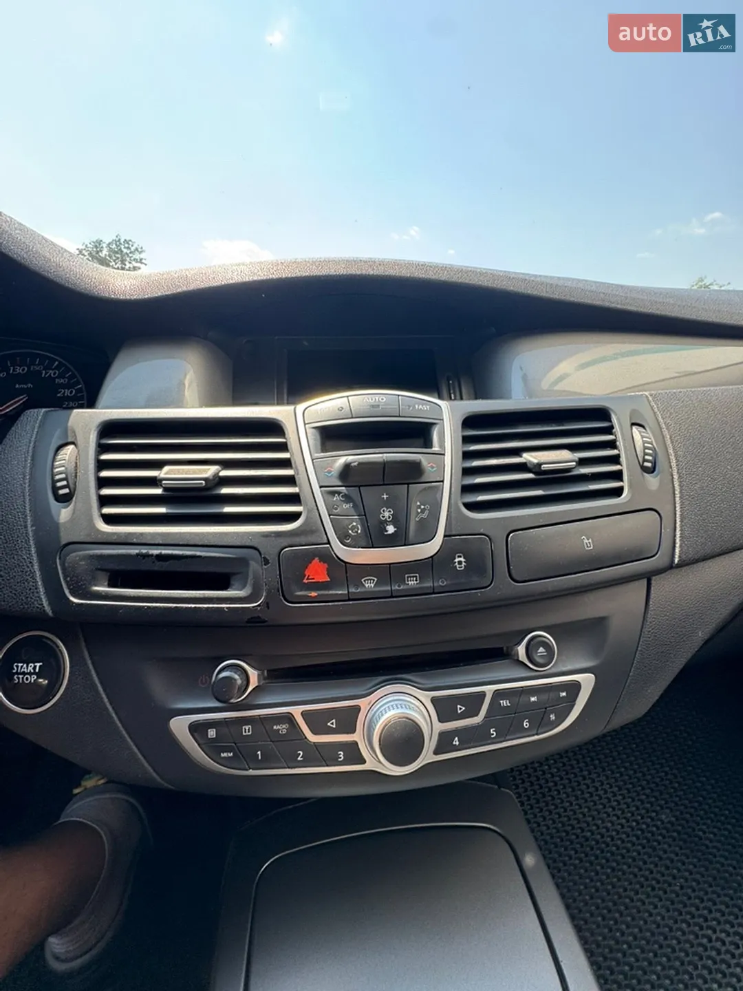 2011 Renault Laguna - мініатюра 18