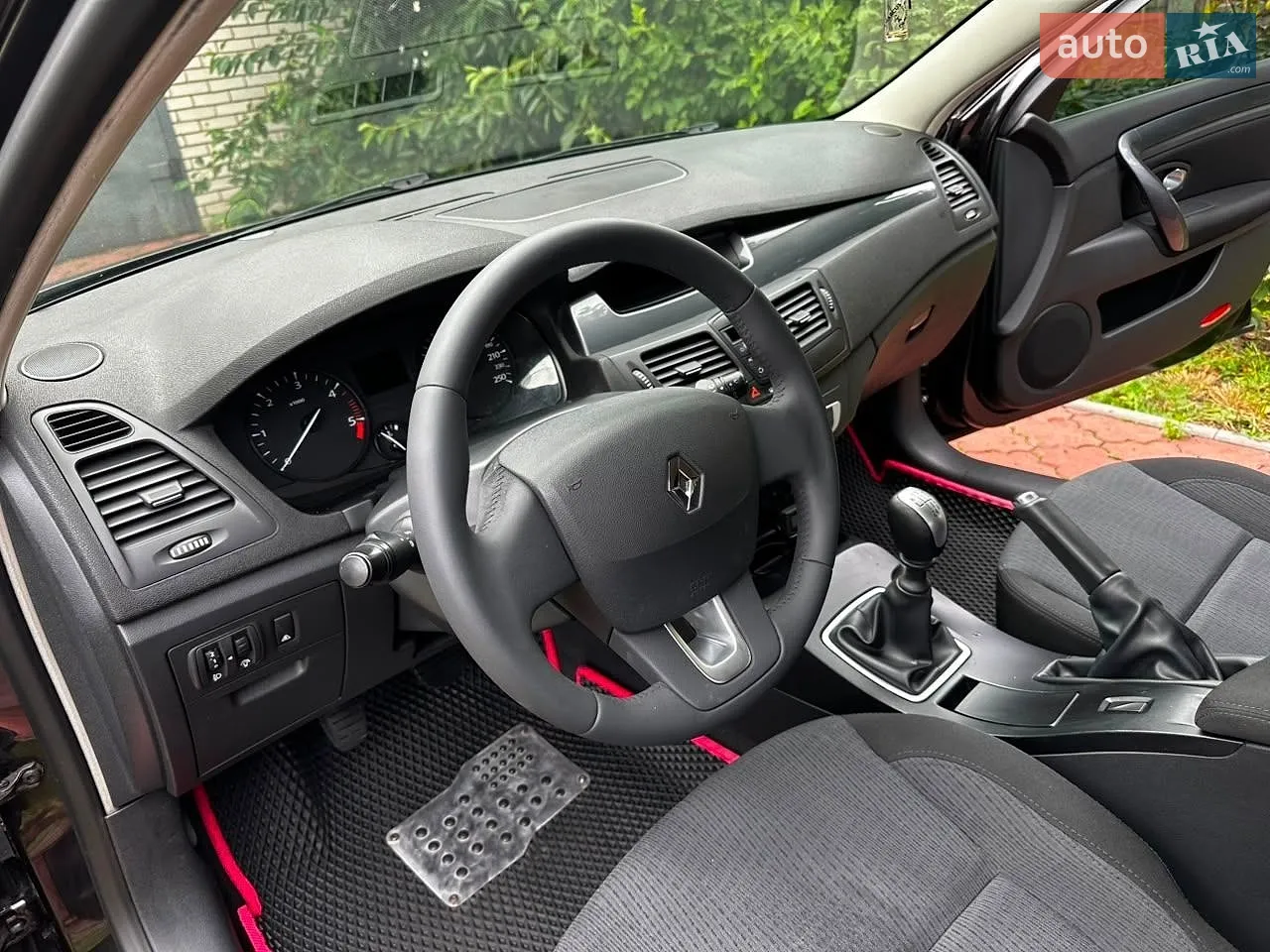 2010 Renault Laguna - мініатюра 30