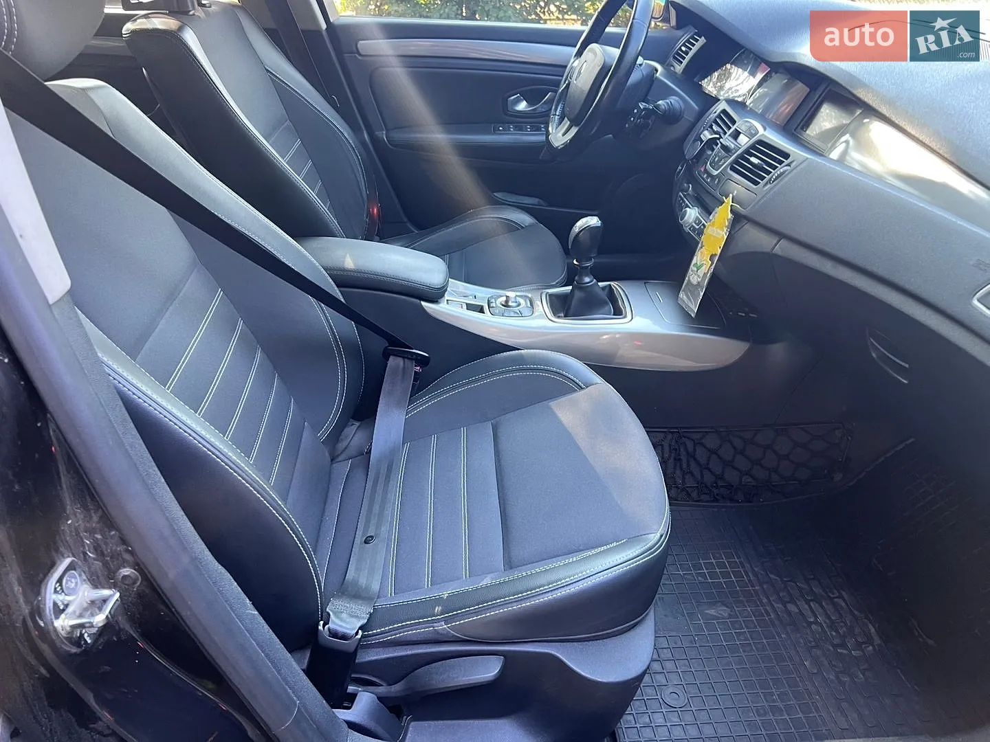 2011 Renault Laguna - мініатюра 27
