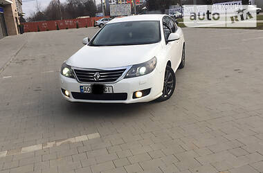 Седан Renault Latitude 2011 в Ужгороде