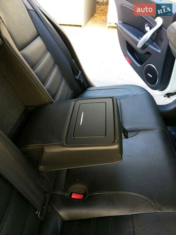 Седан Renault Latitude 2014 в Ровно