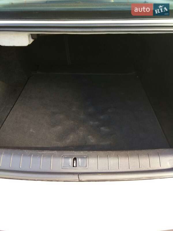 Седан Renault Latitude 2014 в Ровно