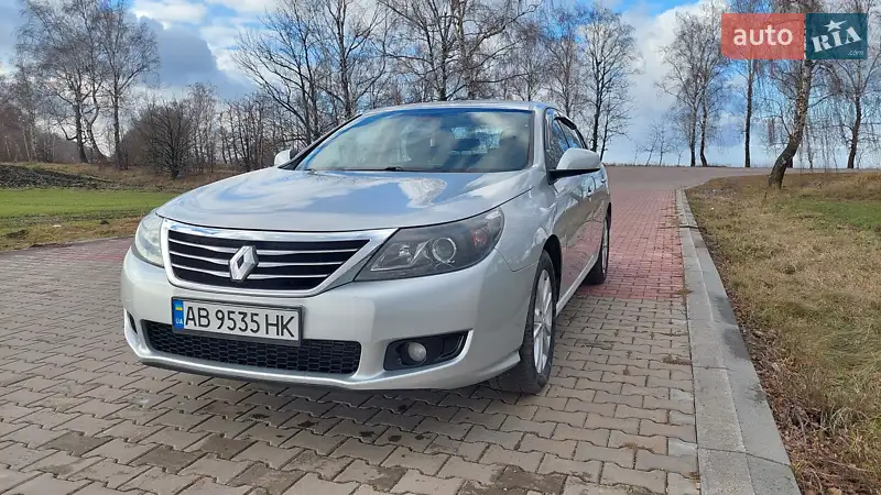 Renault Latitude 2011
