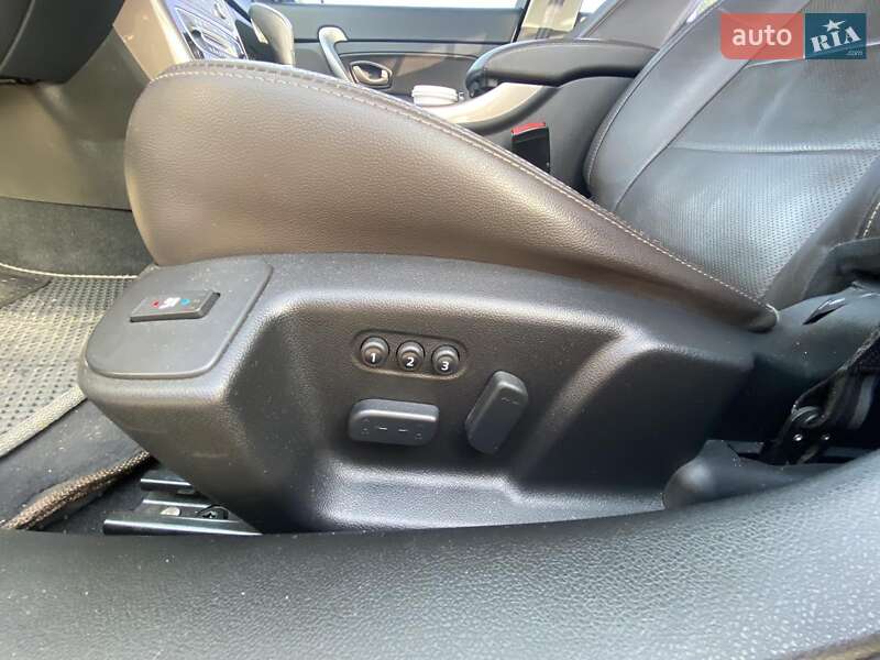 Седан Renault Latitude 2015 в Житомире