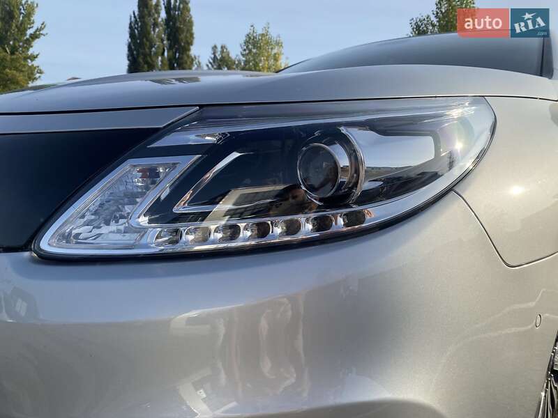 Седан Renault Latitude 2015 в Житомире