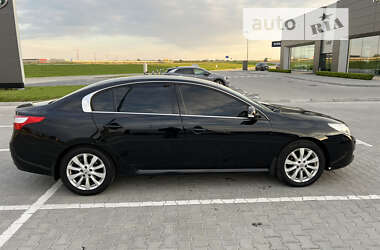 Седан Renault Latitude 2010 в Львове