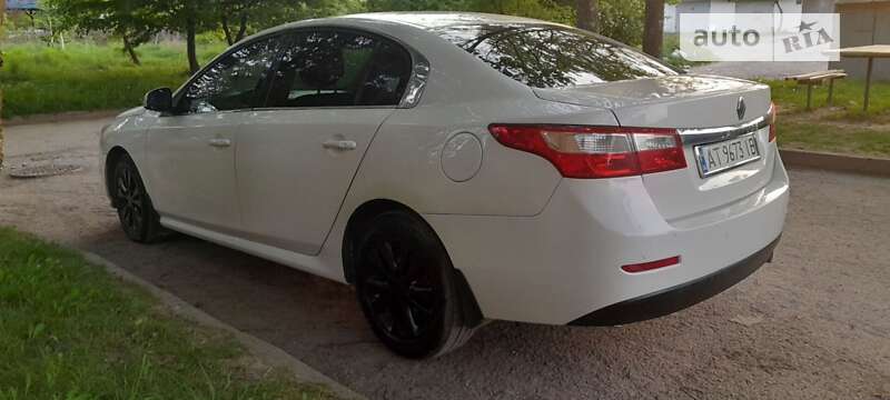 Седан Renault Latitude 2012 в Богородчанах