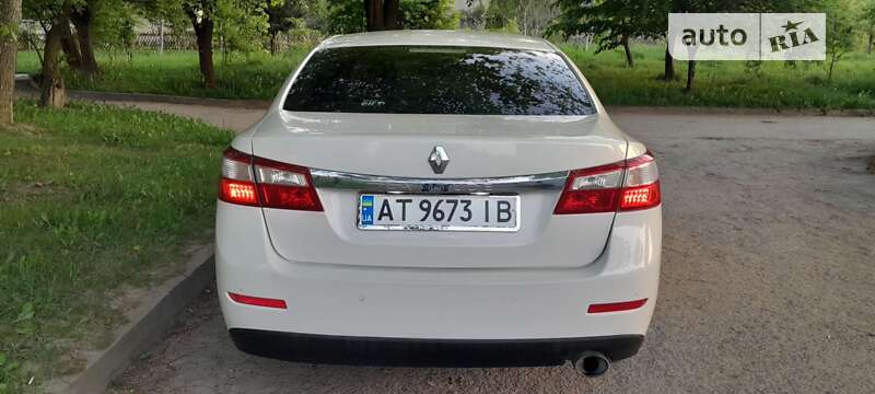 Седан Renault Latitude 2012 в Богородчанах