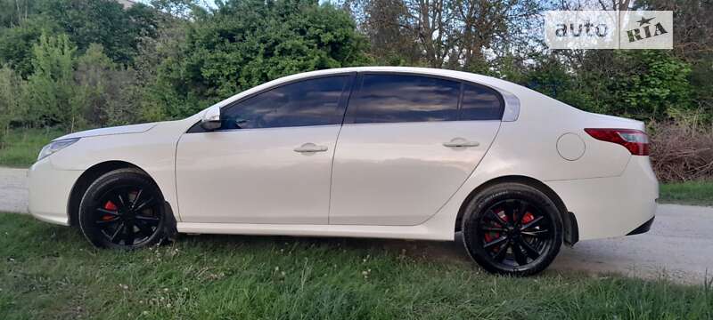 Седан Renault Latitude 2012 в Богородчанах