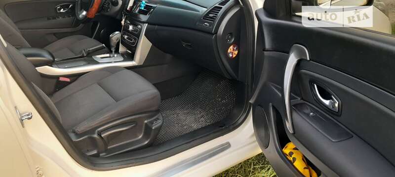 Седан Renault Latitude 2012 в Богородчанах