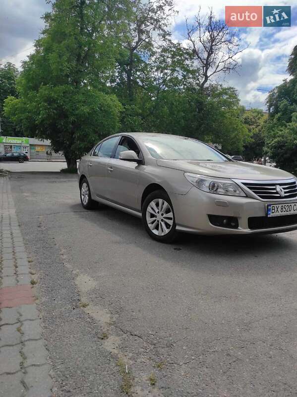 Седан Renault Latitude 2012 в Хмельницком