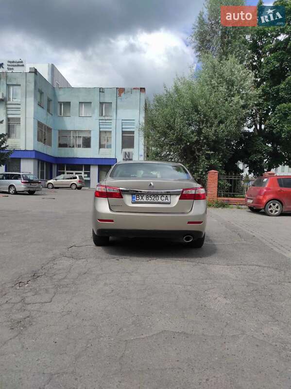Седан Renault Latitude 2012 в Хмельницком