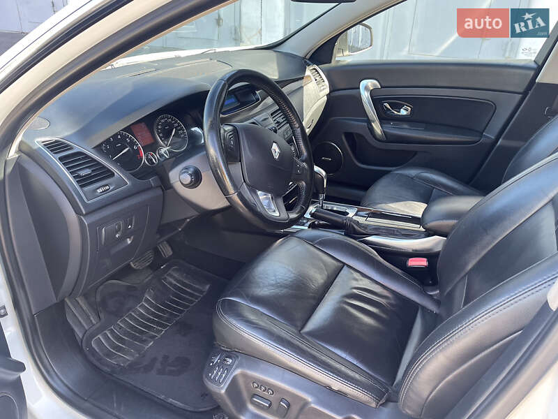 Седан Renault Latitude 2013 в Києві