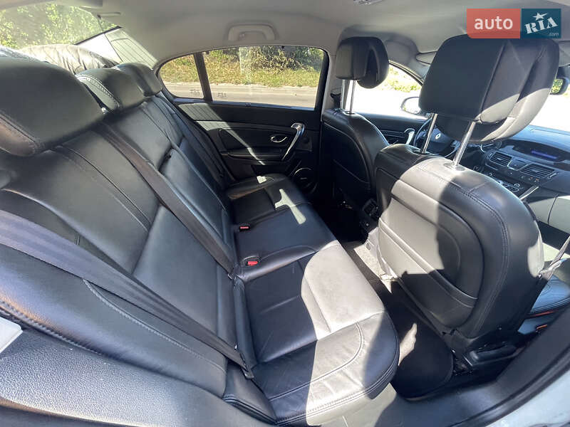 Седан Renault Latitude 2013 в Києві
