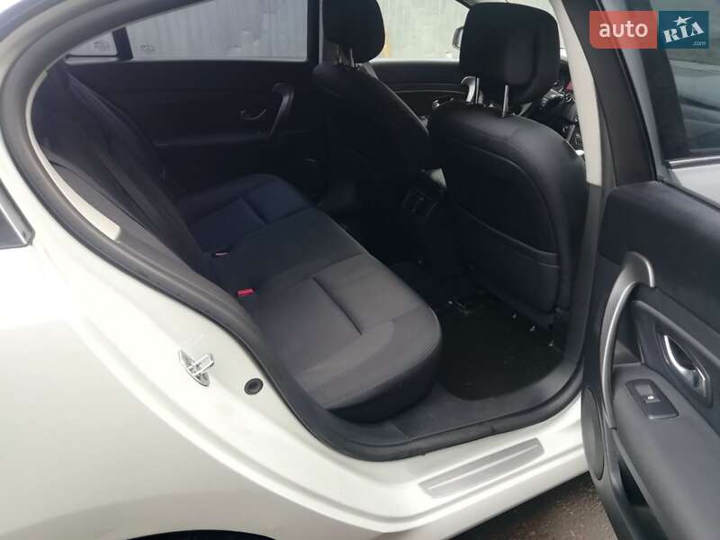 Седан Renault Latitude 2011 в Сумах фото 7 Седан Renault Latitude 2011 в Сумах