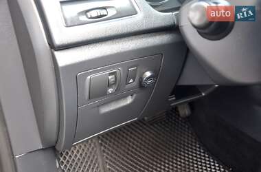 Седан Renault Latitude 2010 в 