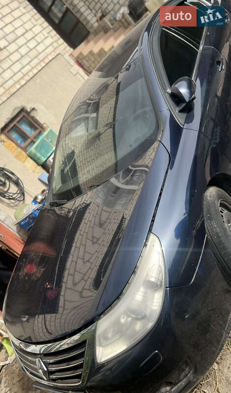 Седан Renault Latitude 2011 в Миколаєві