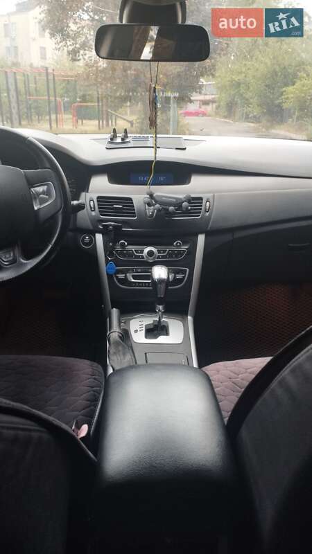 Седан Renault Latitude 2011 в Киеве