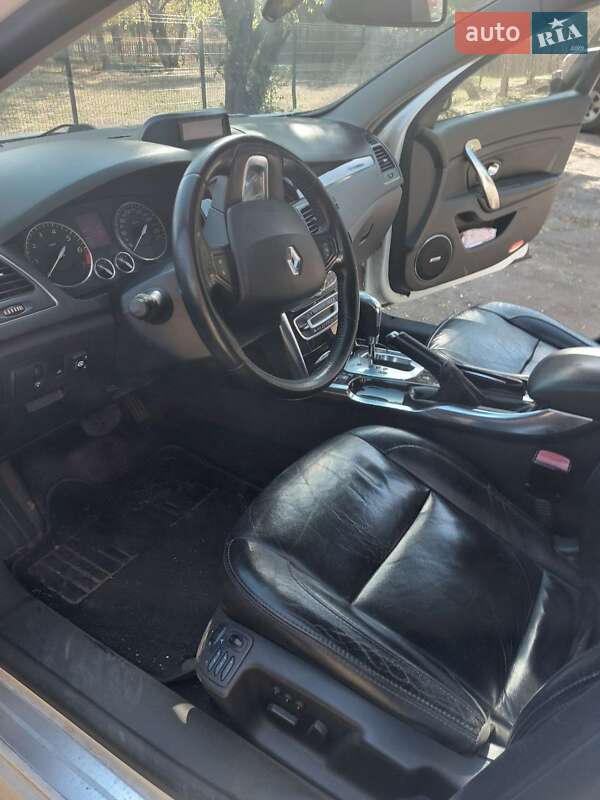 Седан Renault Latitude 2011 в Києві