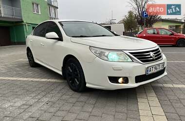 Седан Renault Latitude 2012 в Львове