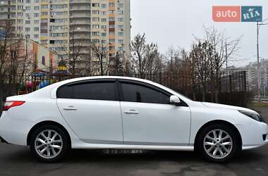 Седан Renault Latitude 2012 в Києві