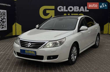 Седан Renault Latitude 2011 в 