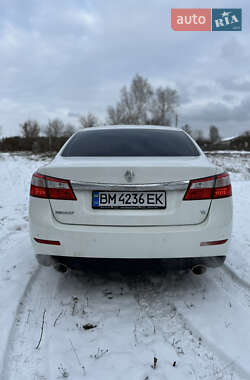 Седан Renault Latitude 2011 в 