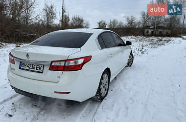 Седан Renault Latitude 2011 в 